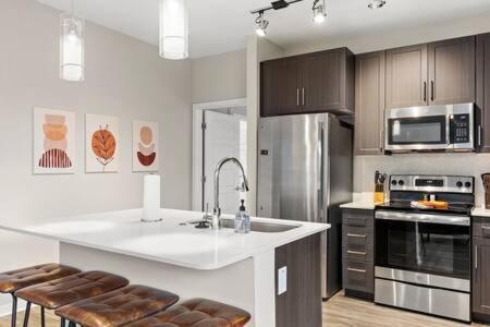 Paradise Cozysuites With Pool And Jacuzzi 11 Phoenix Extérieur photo